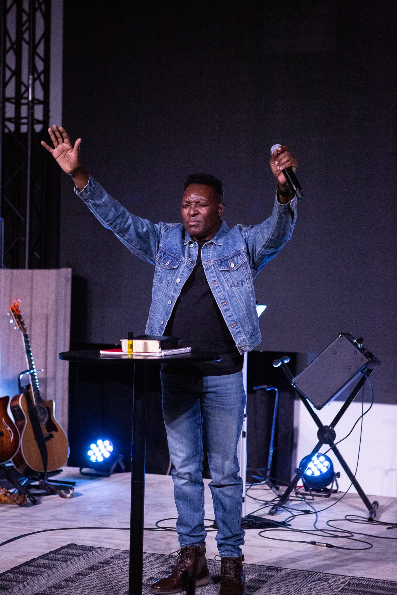 The HUB in worship